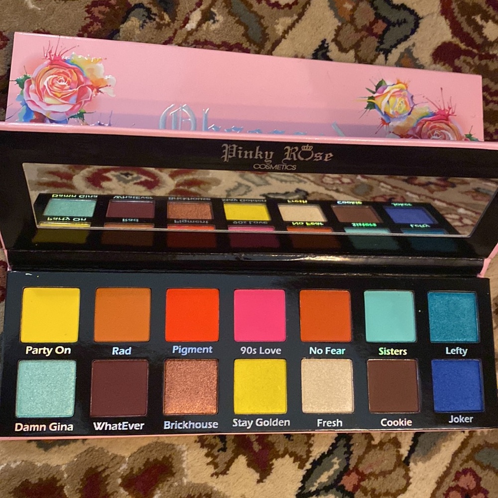 5 for $25/Pinky Rose Cosmetics Obsessed Eyeshadow Palette